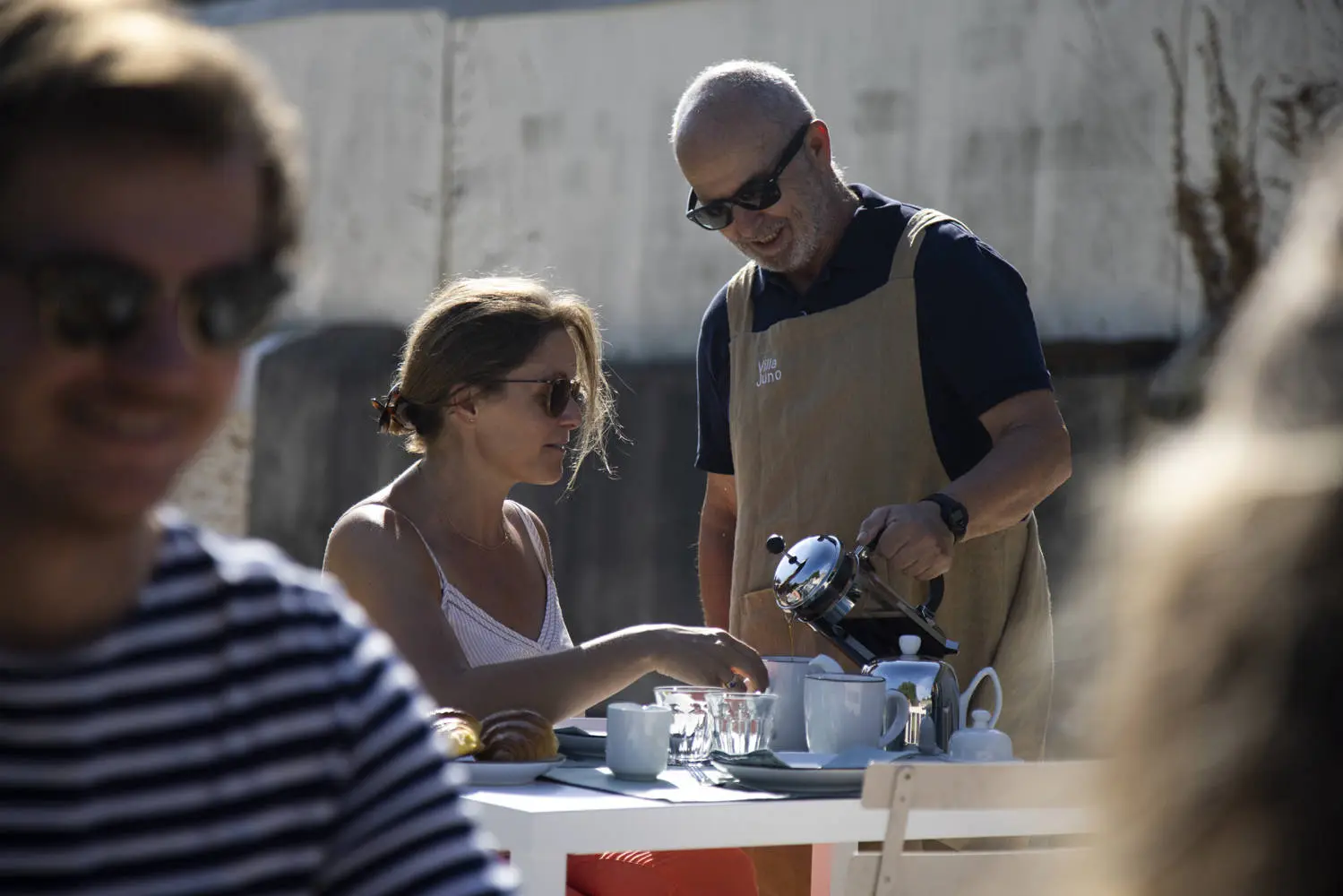 Villa Juno - Petit-déjeuner au jardin